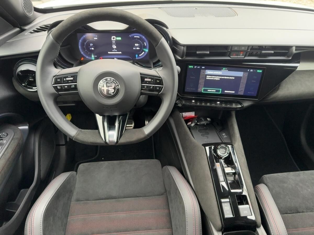 Alfa Romeo Junior Elettrica 280PS VELOCE