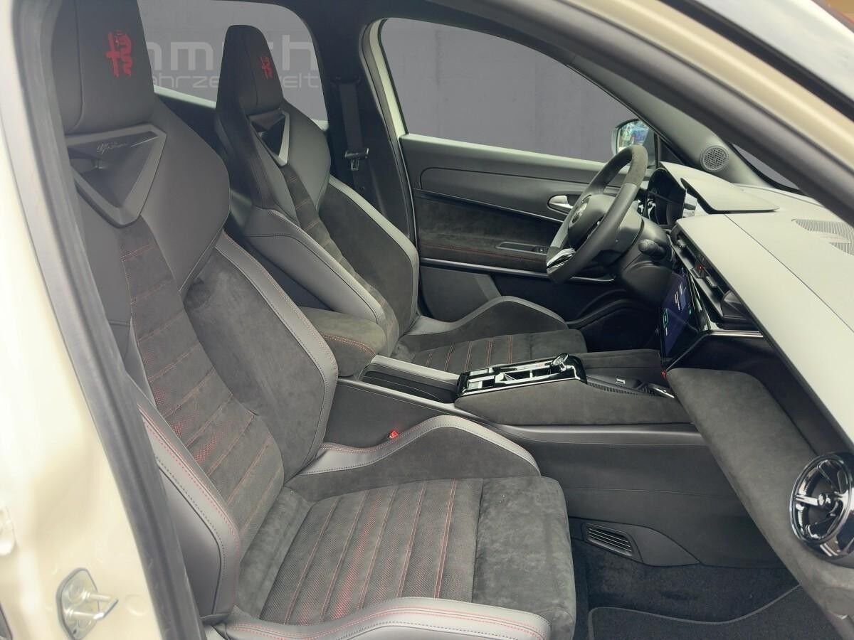 Alfa Romeo Junior Elettrica 280PS VELOCE