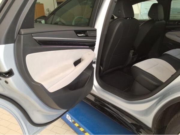 Volkswagen ID.7 TOURER PRO S / AHK BLACK STYLE WINTERRÄDER GARANTIEVERLÄNGERUNG
