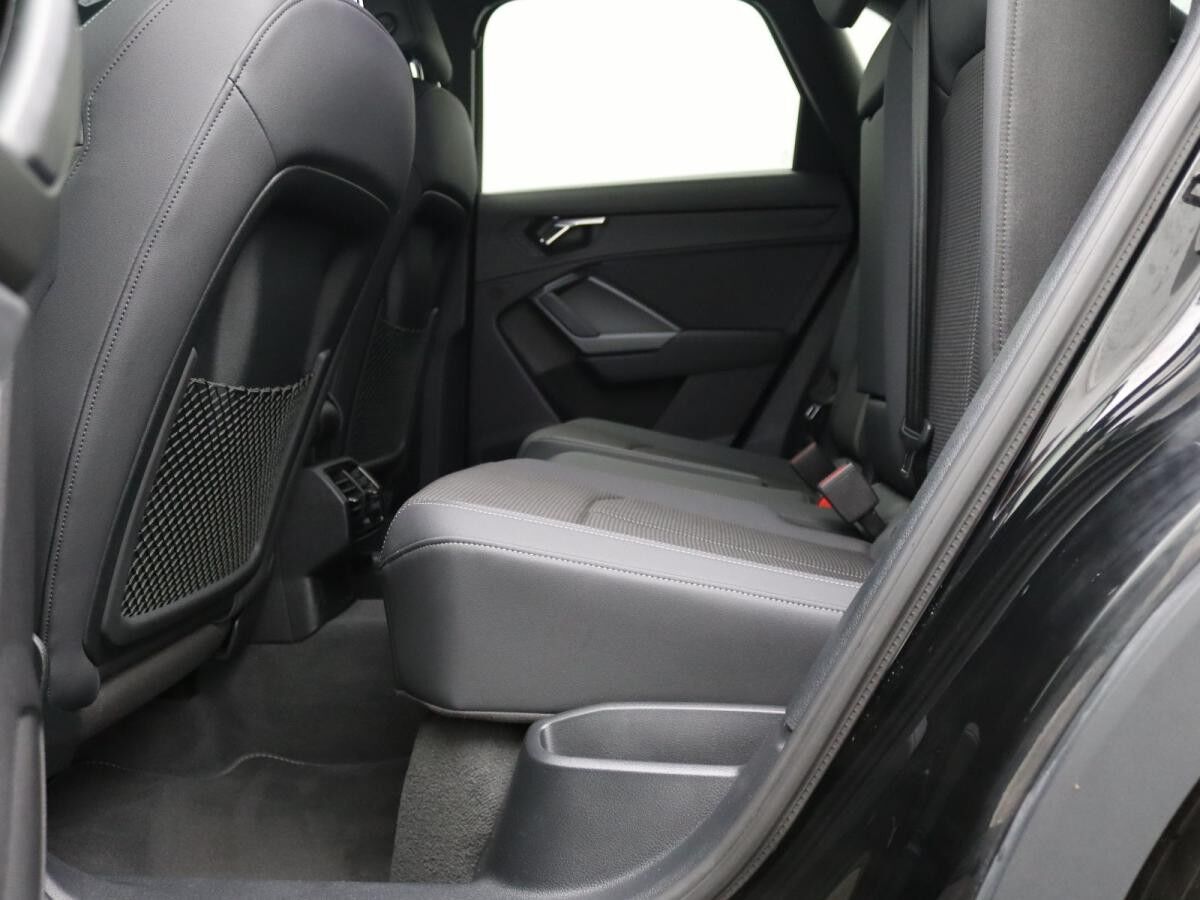 Audi Q3 S-Line 45 TFSIe S-tronic/ LED, ACC, Navi, AHK