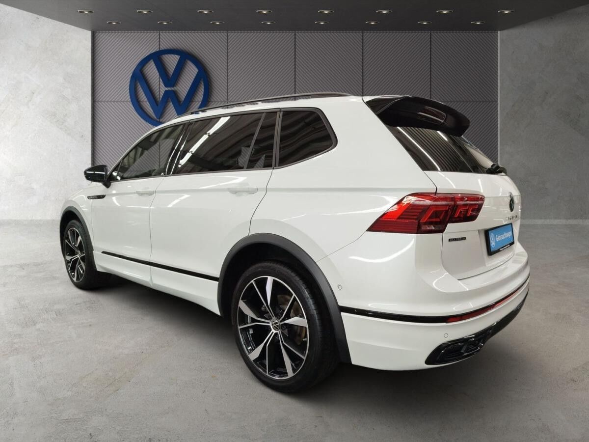 Volkswagen Tiguan Allspace 2.0 TDI DSG R-Line 4Motion IQ.Light Navi ACC LaneAssist