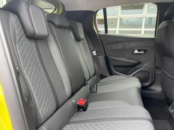 Peugeot 208 STYLE Benzin 100 - Sitzheizung