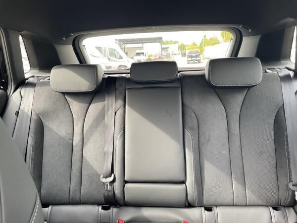 Skoda Elroq 85 **GEWERBE**SOFORT**0,25%** l 4xSHZ l AHK l CAM l MATRIX l NAV l STHZ l WÄPU l 360° l DAB l