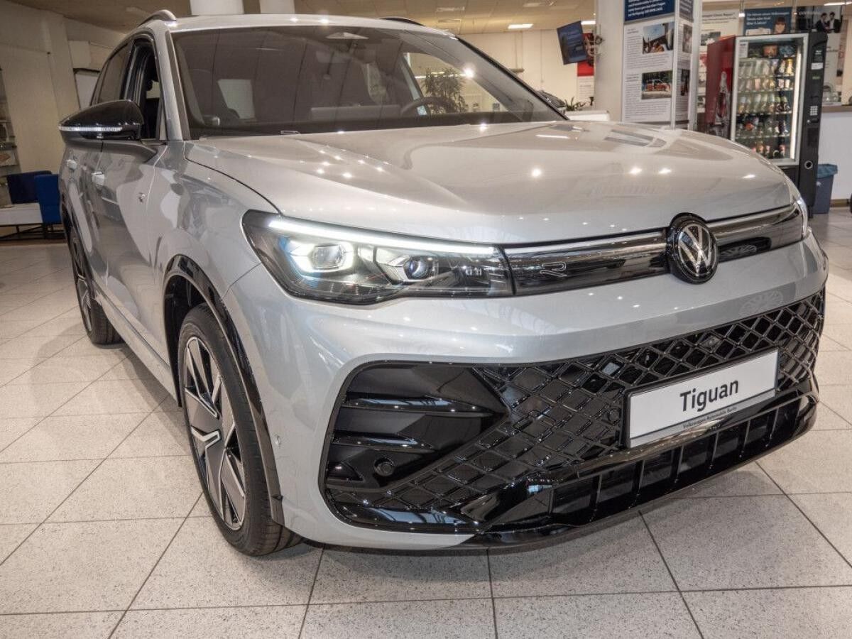 Volkswagen Tiguan R-Line 2,0 l TSI 4M DSG *BIS 31.12.*🏷️