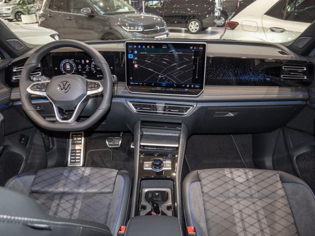 Volkswagen Tiguan R-Line 2,0 l TSI 4M DSG *BIS 31.12.*🏷️