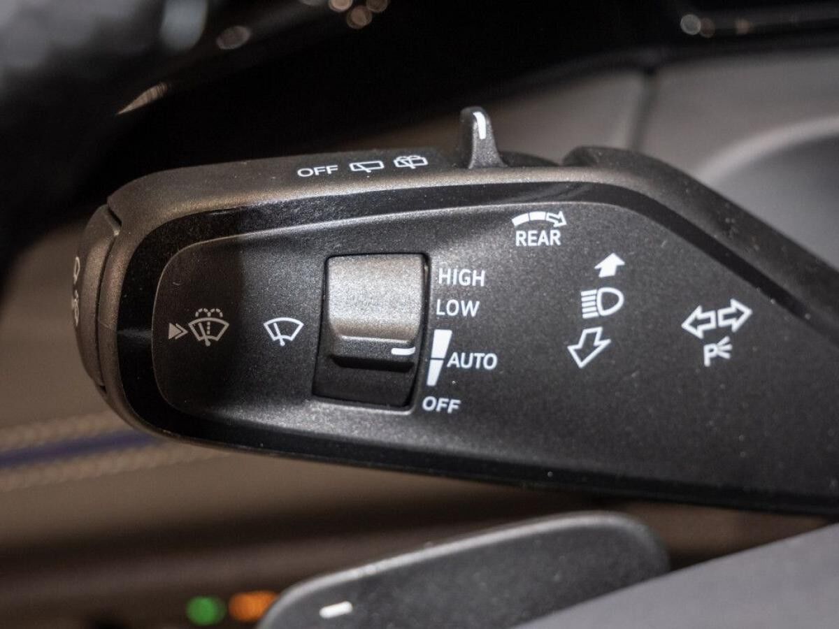 Volkswagen Tiguan R-Line 2,0 l TSI 4M DSG *BIS 31.12.*🏷️