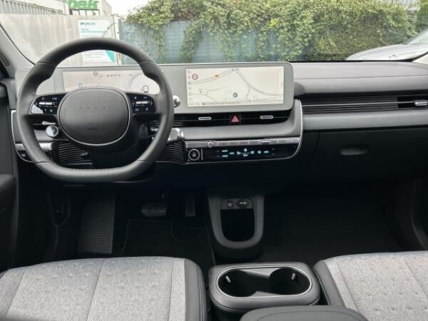 Hyundai IONIQ 5 Techniq-Paket inkl. Assistenz Paket und Panoramadach, 125 KW/170 PS Heckantrieb 58 kWh Akku, Vorführ
