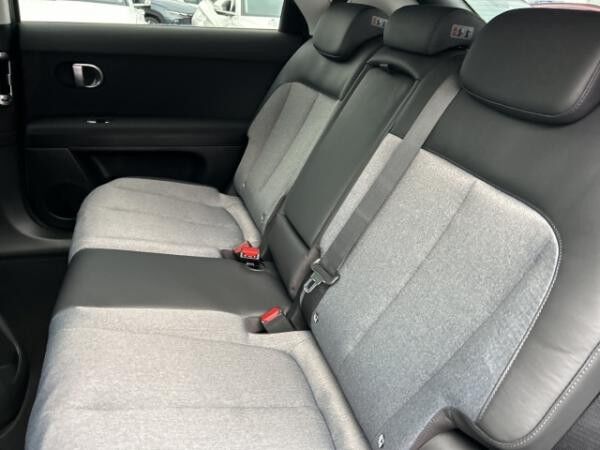 Hyundai IONIQ 5 Techniq-Paket inkl. Assistenz Paket und Panoramadach, 125 KW/170 PS Heckantrieb 58 kWh Akku, Vorführ