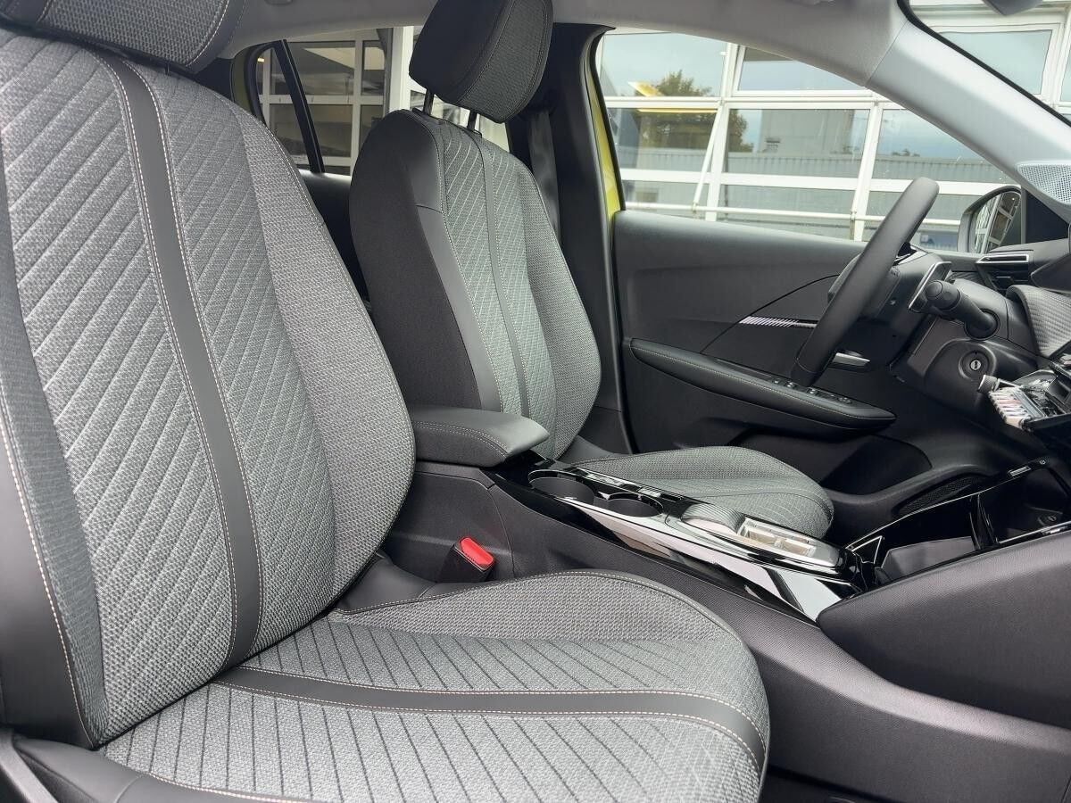 Peugeot 208 Business Hybrid 110 - Sitzheizung,Navi,Kamera