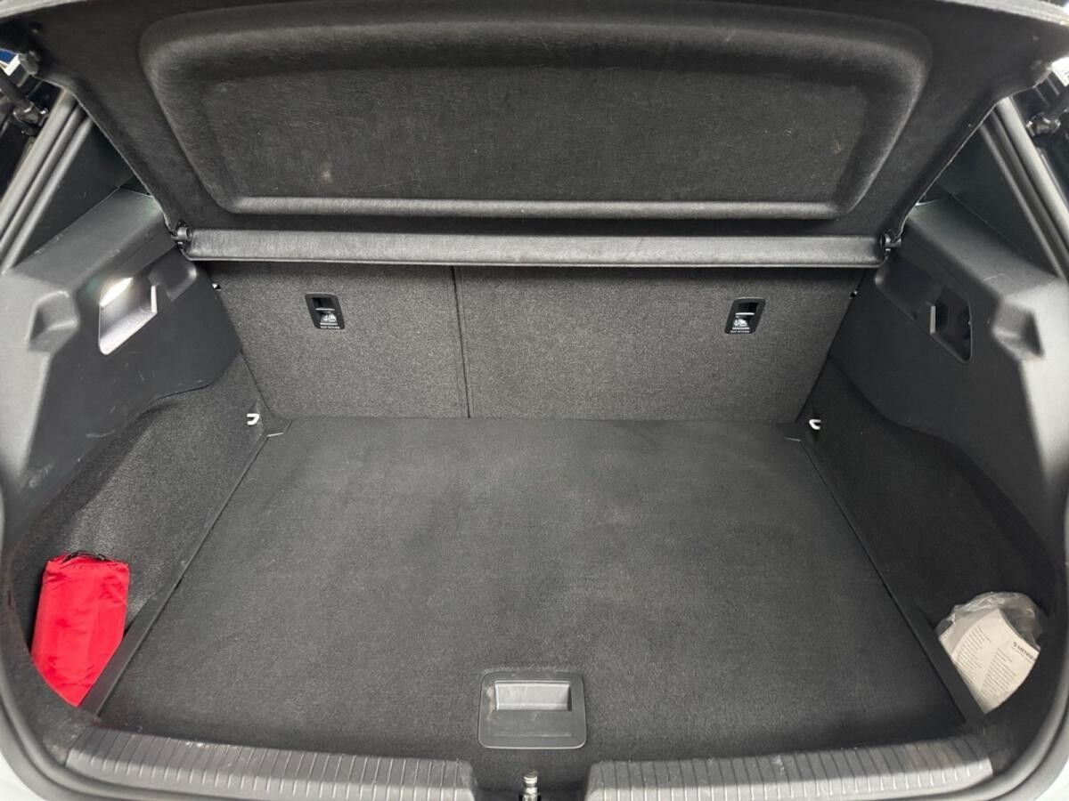 Volkswagen ID.3 Pure Performance NAV*WÄRMEPUMPE*LED*CARPLAY