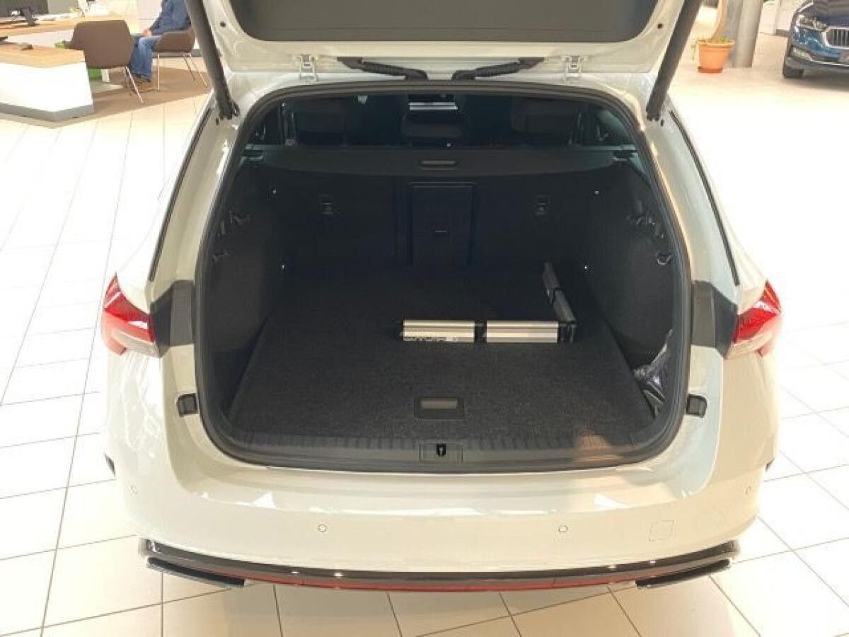 Skoda Octavia Combi RS 2,0 TSI 7-Gang-DSG Sofort Verfügbar