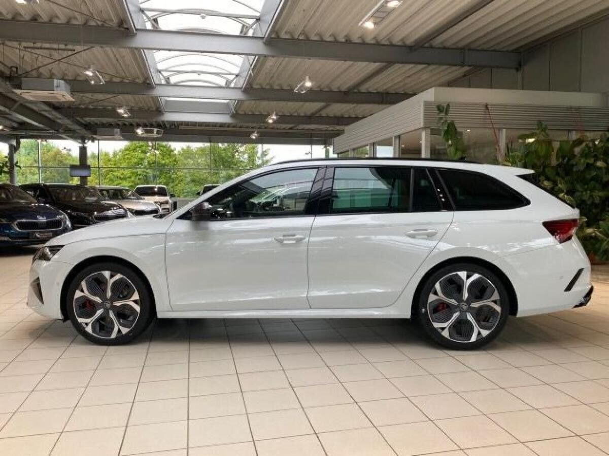 Skoda Octavia Combi RS 2,0 TSI 7-Gang-DSG Sofort Verfügbar