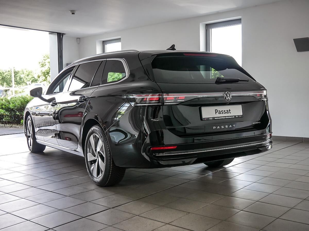 Volkswagen Passat Elegance 1,5 l eHybrid 110 kW (150 PS) / 85 KW (115 PS) DSG