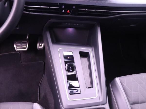 Volkswagen Golf VIII Goal 1.5eTSI DSG/ Navi, LED+, AHK, RFK