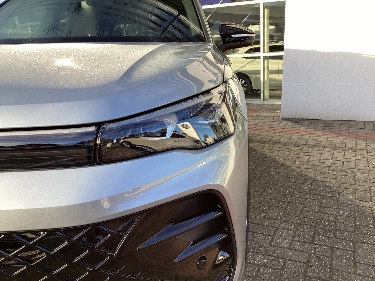 Volkswagen Tiguan R-Line *SOFORT VERFÜGBAR!* 2,0 l TDI SCR 110 kW (150 PS) 7-Gang-Doppelkupplungsgetriebe DSG