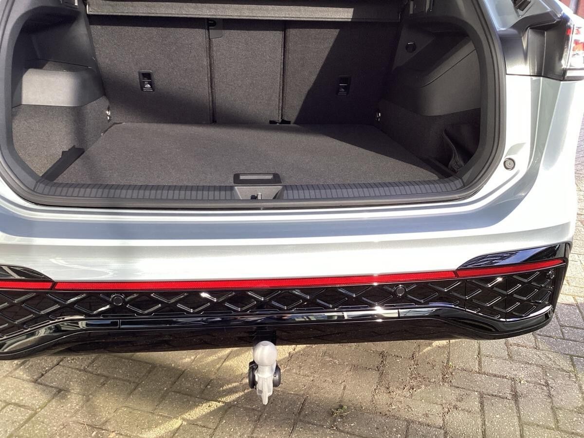 Volkswagen Tiguan R-Line *SOFORT VERFÜGBAR!* 2,0 l TDI SCR 110 kW (150 PS) 7-Gang-Doppelkupplungsgetriebe DSG