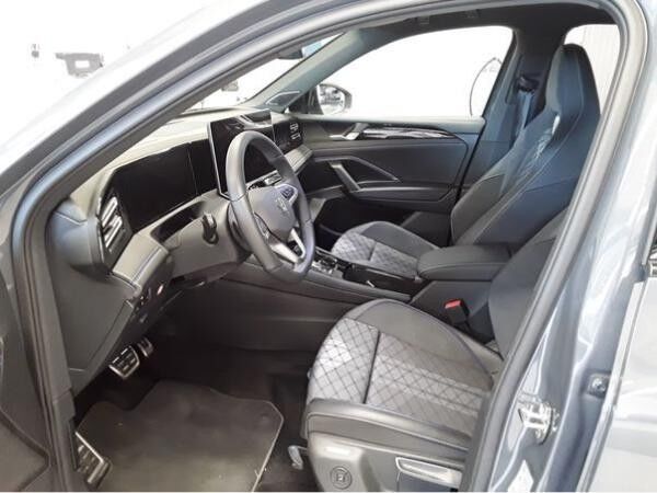 Volkswagen Tiguan 2.0 TDI DSG R-LINE 4M AHK STANDHEIZUNG