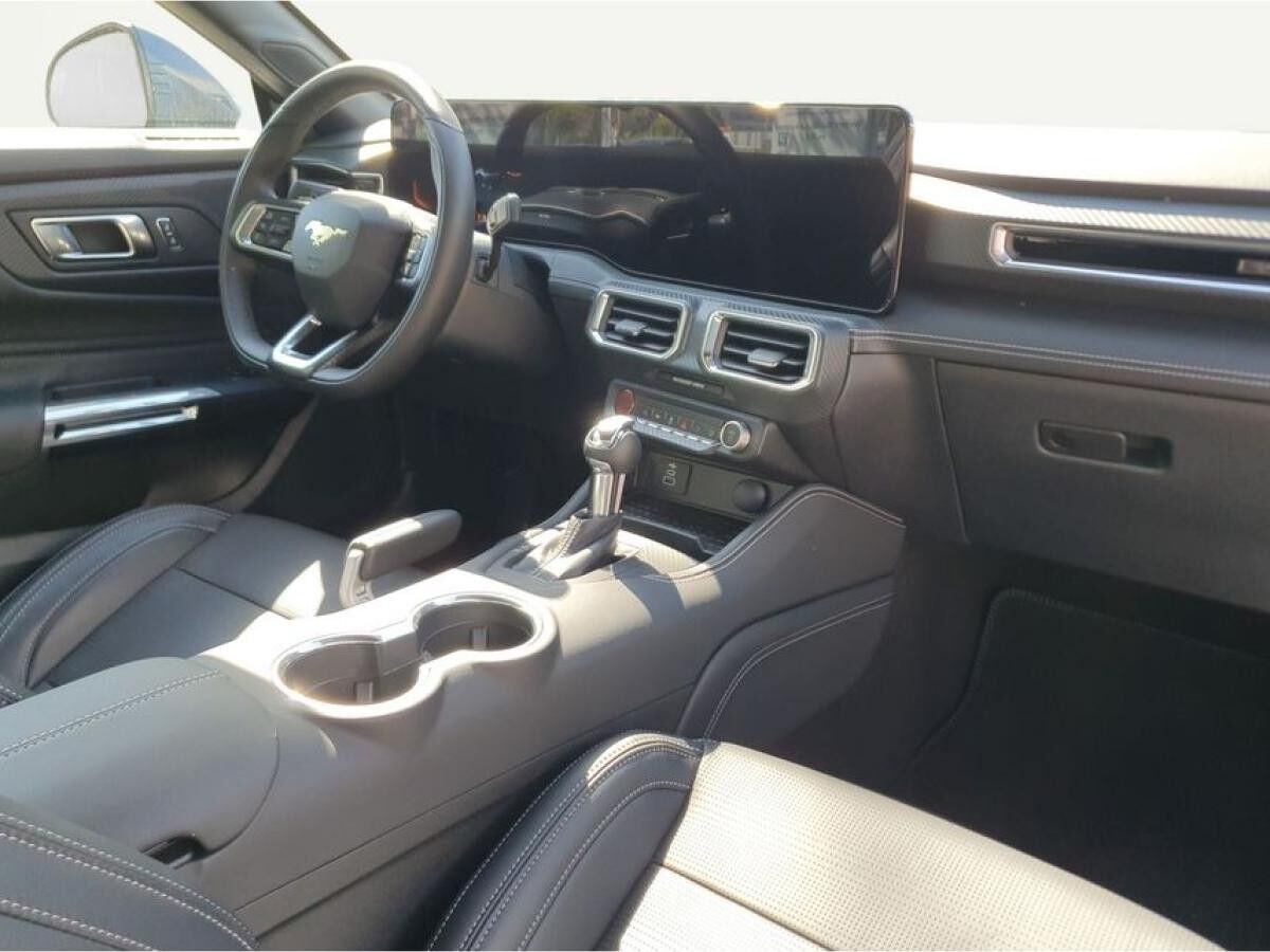 Ford Mustang GT Fastback*V8*AUTOMATIK!!!*INKL. FRACHT!!!