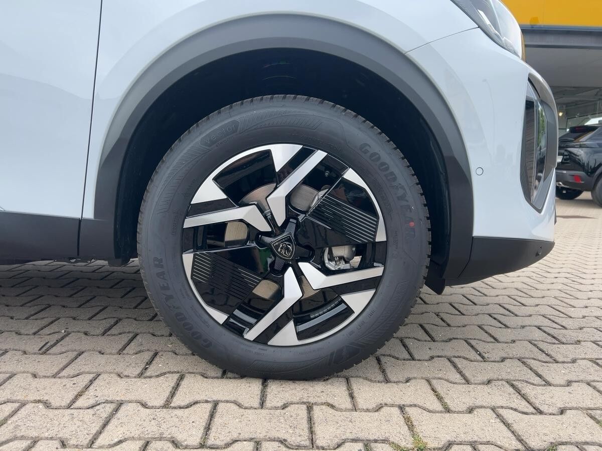 Peugeot 2008 Business Hybrid 145 - Sitzheizung, Navi, Kamera