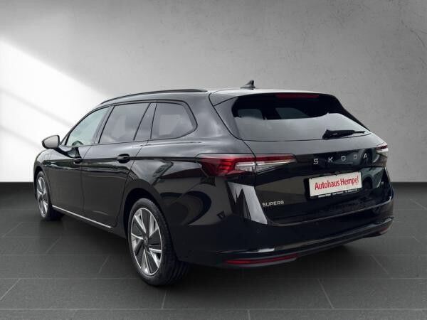 Skoda Superb Combi 1.5 TSI iV Selection *GEWERBE*SOFORT*0,5%* l AHK l MATRIX l 4x SHZ l NAV l