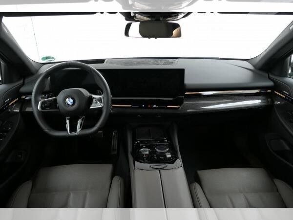 BMW 520 d xDrive M Sportpaket*AHK*Komfortsitz*Sitzbelüftung*