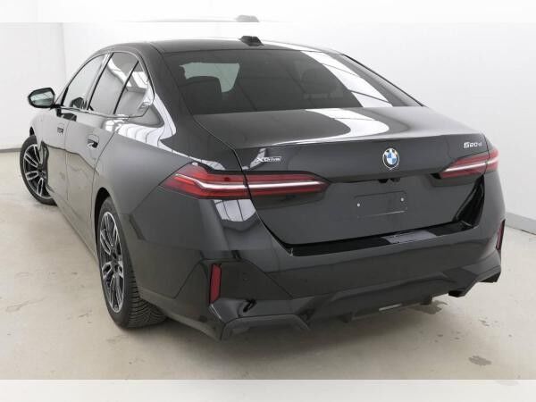 BMW 520 d xDrive M Sportpaket*AHK*Komfortsitz*Sitzbelüftung*