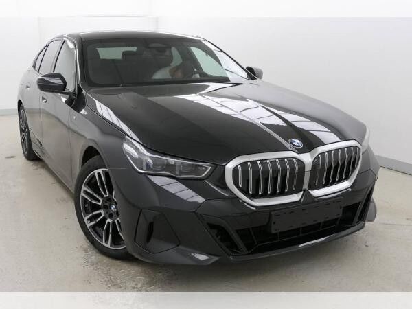 BMW 520 d xDrive M Sportpaket*AHK*Komfortsitz*Sitzbelüftung*