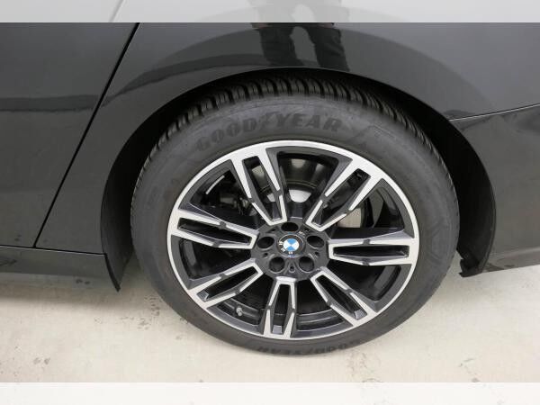 BMW 520 d xDrive M Sportpaket*AHK*Komfortsitz*Sitzbelüftung*