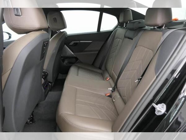 BMW 520 d xDrive M Sportpaket*AHK*Komfortsitz*Sitzbelüftung*