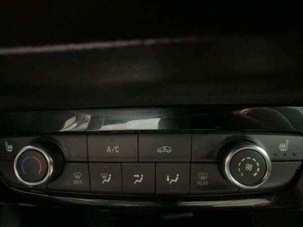 Opel Corsa F 1.2 Turbo LED+SHZ+Winterp.+Fernlichtass.