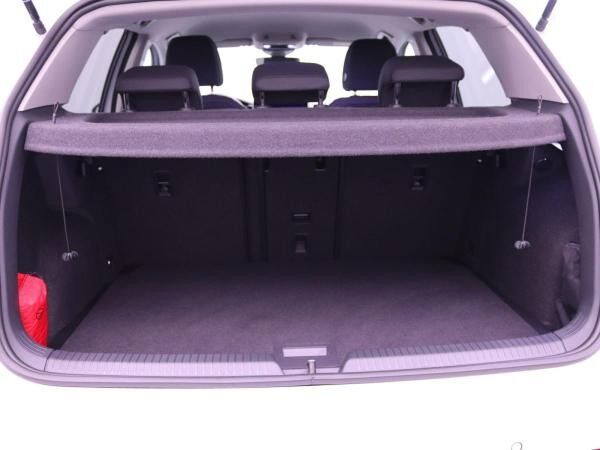 Volkswagen Golf VIII Life 1.5eTSI DSG / Navi, HuD, App, LED