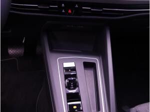 Volkswagen Golf VIII Life 1.5eTSI DSG / Navi, HuD, App, LED