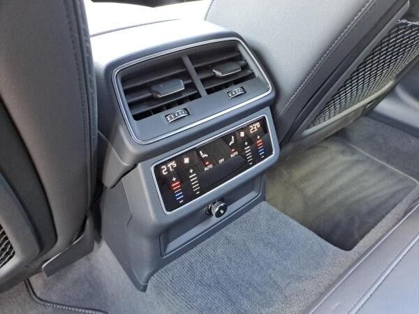 Audi A6 Avant 45 TFSI sport Matrix/Pano/ACC/Kamera/Assist/uvm.