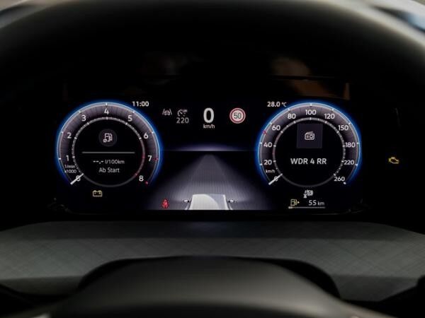 Volkswagen Golf VIII 1,5 TSI Life ACC LED AppConnect Alu Parkpilot Sitzheizg