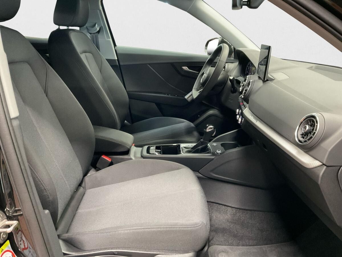 Audi Q2 35 TFSI Advanced S tronic MATRIX AHK CarPlay