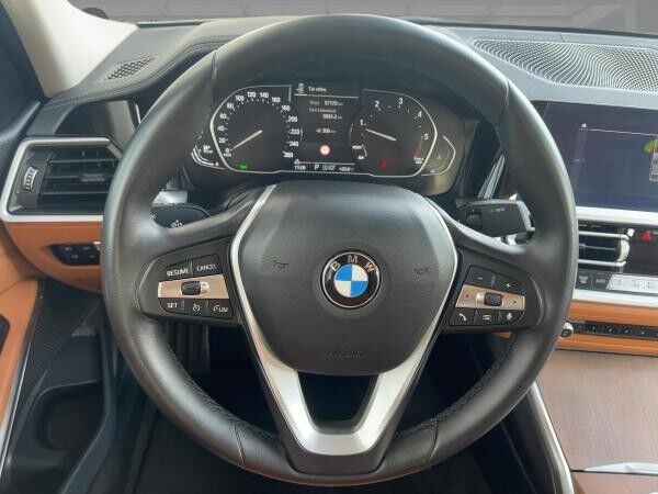 BMW 320 d Mild-Hybrid Luxury Line