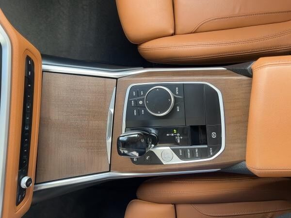 BMW 320 d Mild-Hybrid Luxury Line