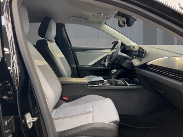 Opel Astra 1.2 TURBO 5-tg ELEGANCE KAMERA