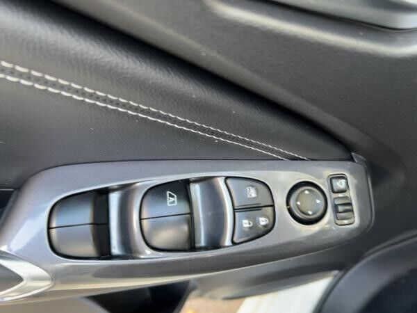 Nissan Juke 1.0 DIG-T N-Connecta Automatik Sitzhzg