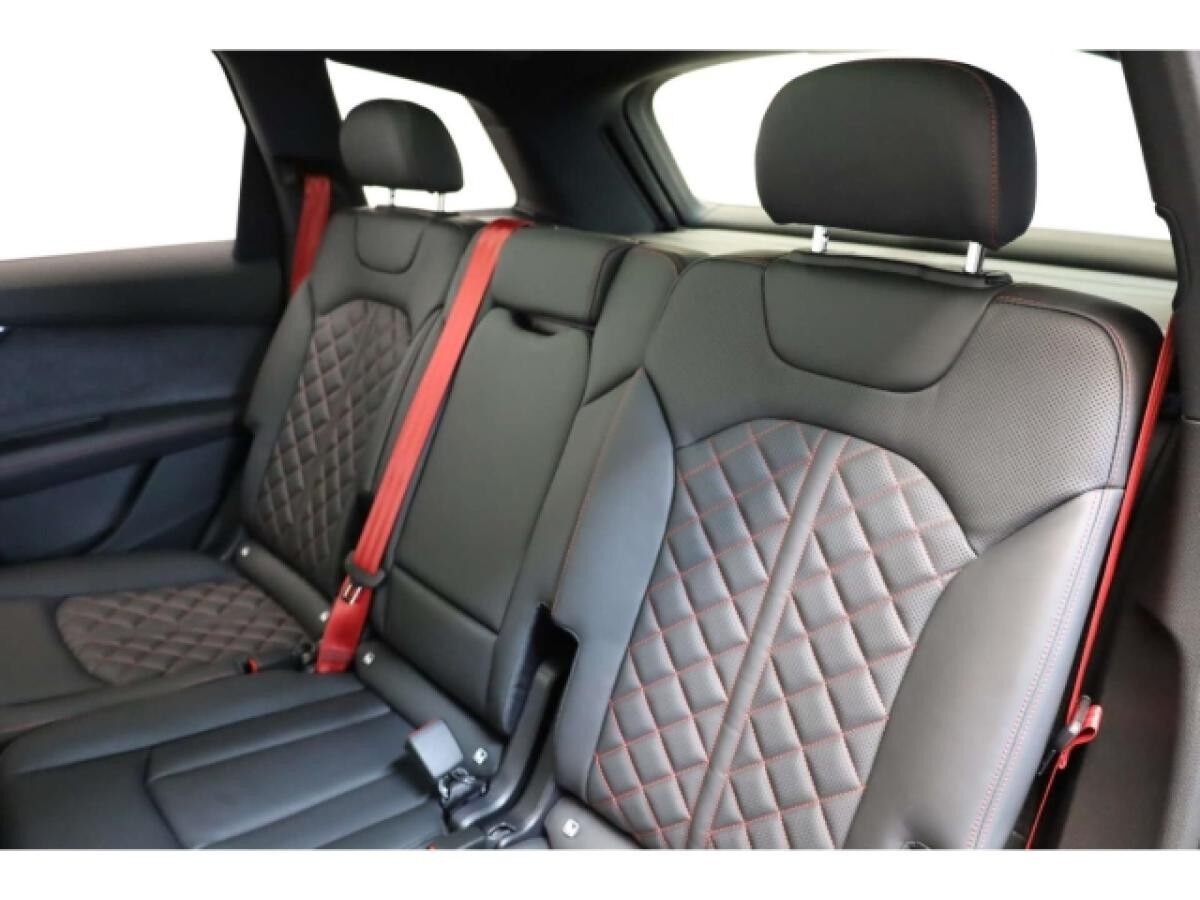 Audi Q7 60 TFSI e quattro S line business