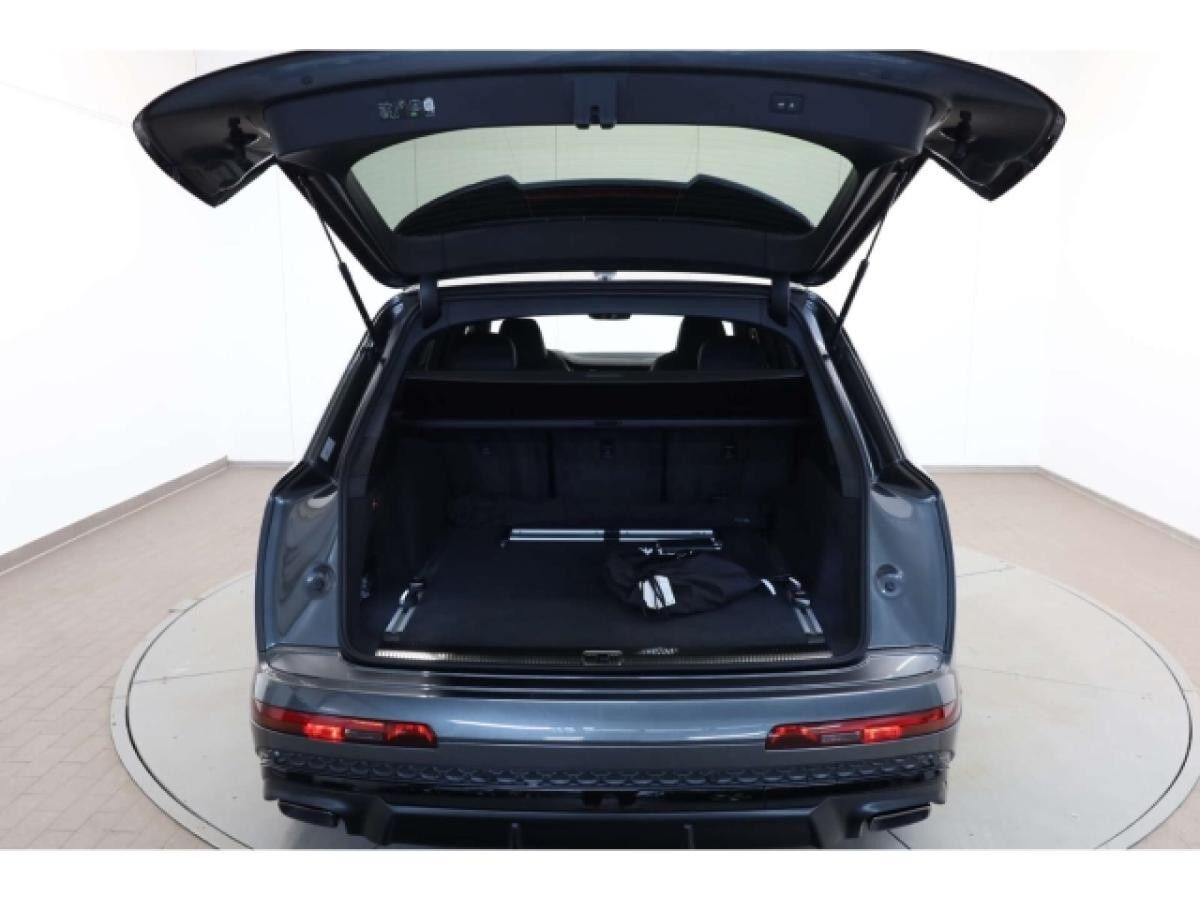 Audi Q7 60 TFSI e quattro S line business