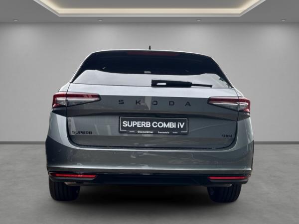 Skoda Superb Combi 2.0 TSI 195 kW 4x4 Sportline, Head-up-Display, AHK