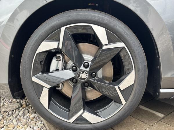 Skoda Superb Combi 2.0 TSI 195 kW 4x4 Sportline, Head-up-Display, AHK