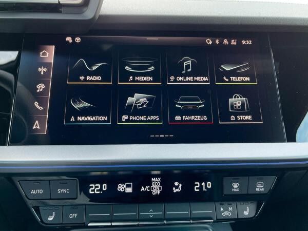 Audi A3 Sportback 35 TFSI S tronic 2xS LINE/PANO/LM19