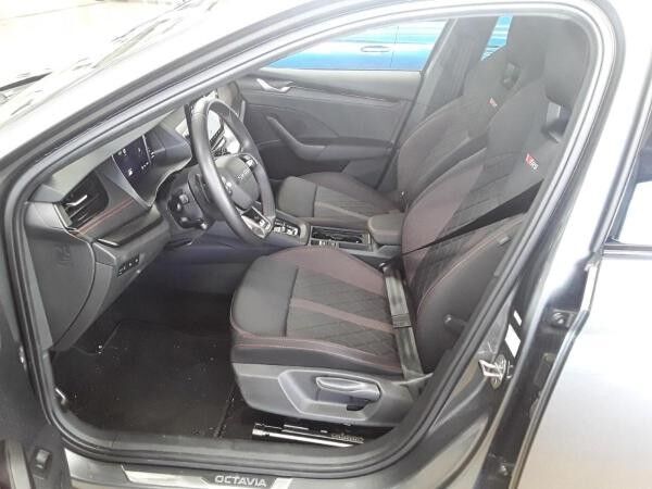 Skoda Octavia Combi 2.0 TFSI DSG RS*CANTON*HUD*LED*PANO*PDC*SHZ*NAVI*KLIMA