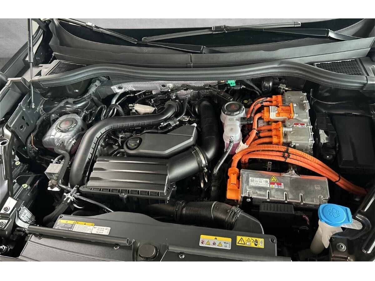 Volkswagen Tiguan Elegance 1.5 l eHybrid *AHK*NAVI*IQ.Drive*IQ.Light*20Zoll*WKR*