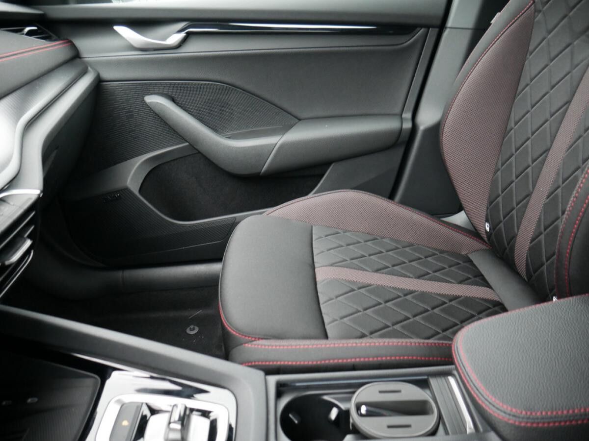 Skoda Octavia Combi 2.0 TSI RS ACC NAVI KAMERA MATRIX-LED *892*