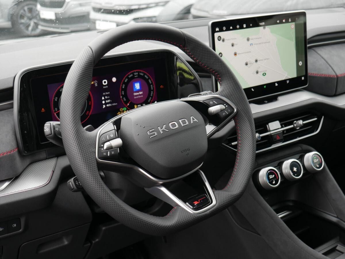 Skoda Kodiaq RS 2.0 TSI 4x4 - KEYLESS NAVI PANO 7-SITZER *SN895*