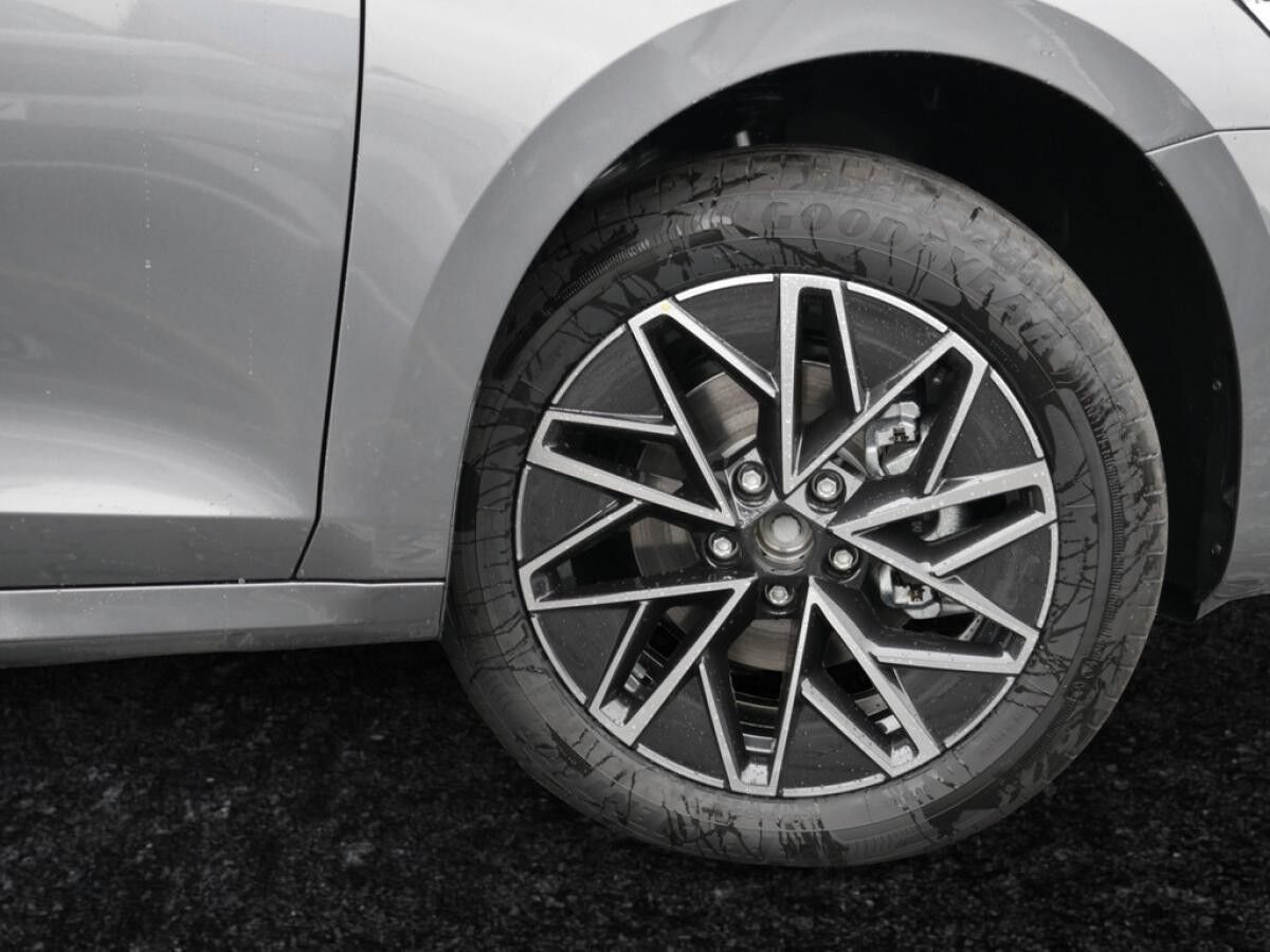 Skoda Octavia Combi 2.0 TDI DSG PDC ACC KEYLESS AHK LED *869*