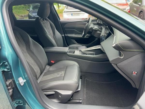 Peugeot 308 SW STYLE Hybrid 145 - Sitzheizung